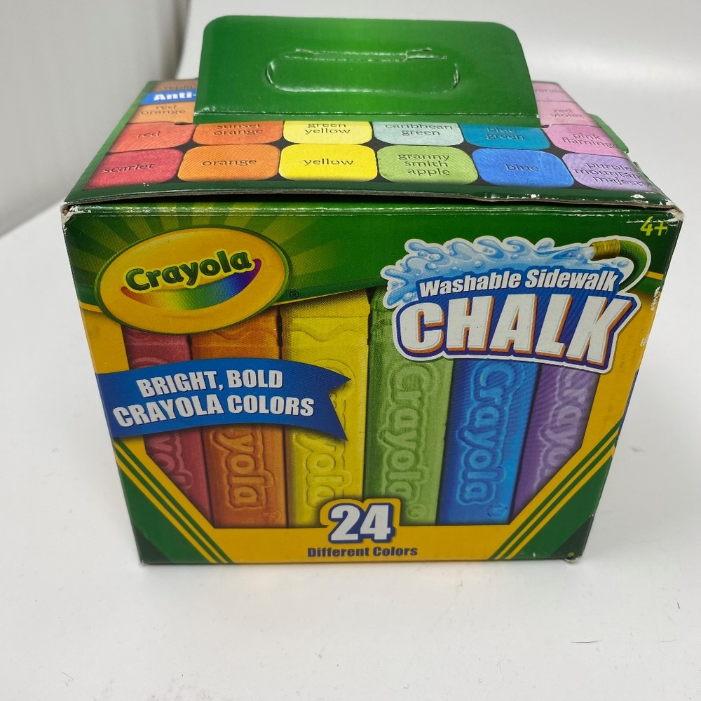 Crayola Brand Sidewalk Chalk 24 Different Colors Ages 4+